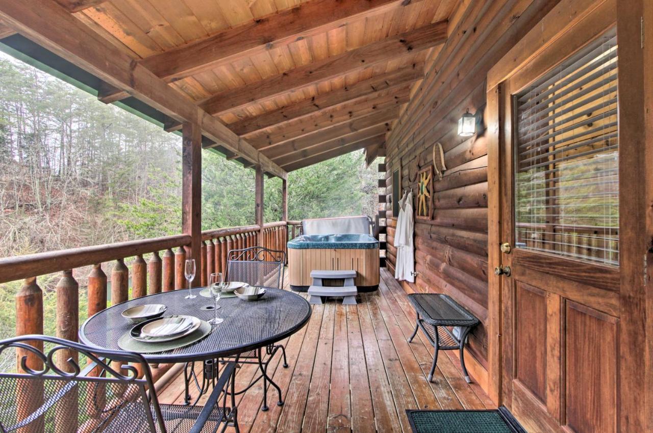 Cabin With Hot Tub About 2 Mi To Island In Pigeon Forge! Eksteriør billede