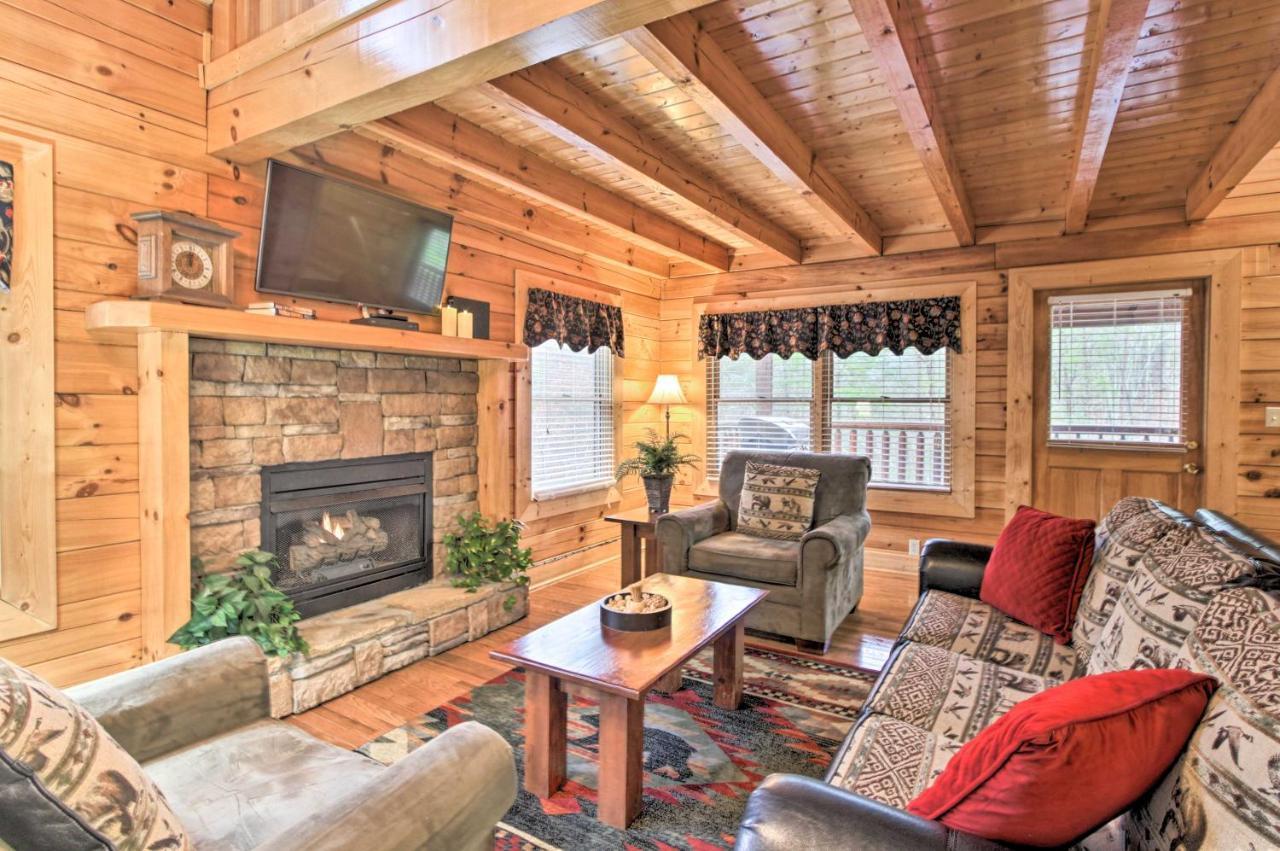 Cabin With Hot Tub About 2 Mi To Island In Pigeon Forge! Eksteriør billede